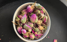 Load image into Gallery viewer, Rose No. 29 – Wild Romance in Bloom,